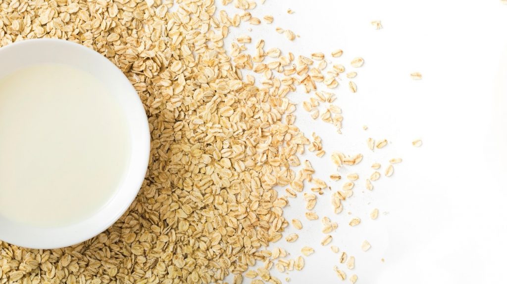 常見的植物奶「燕麥奶」營養解析